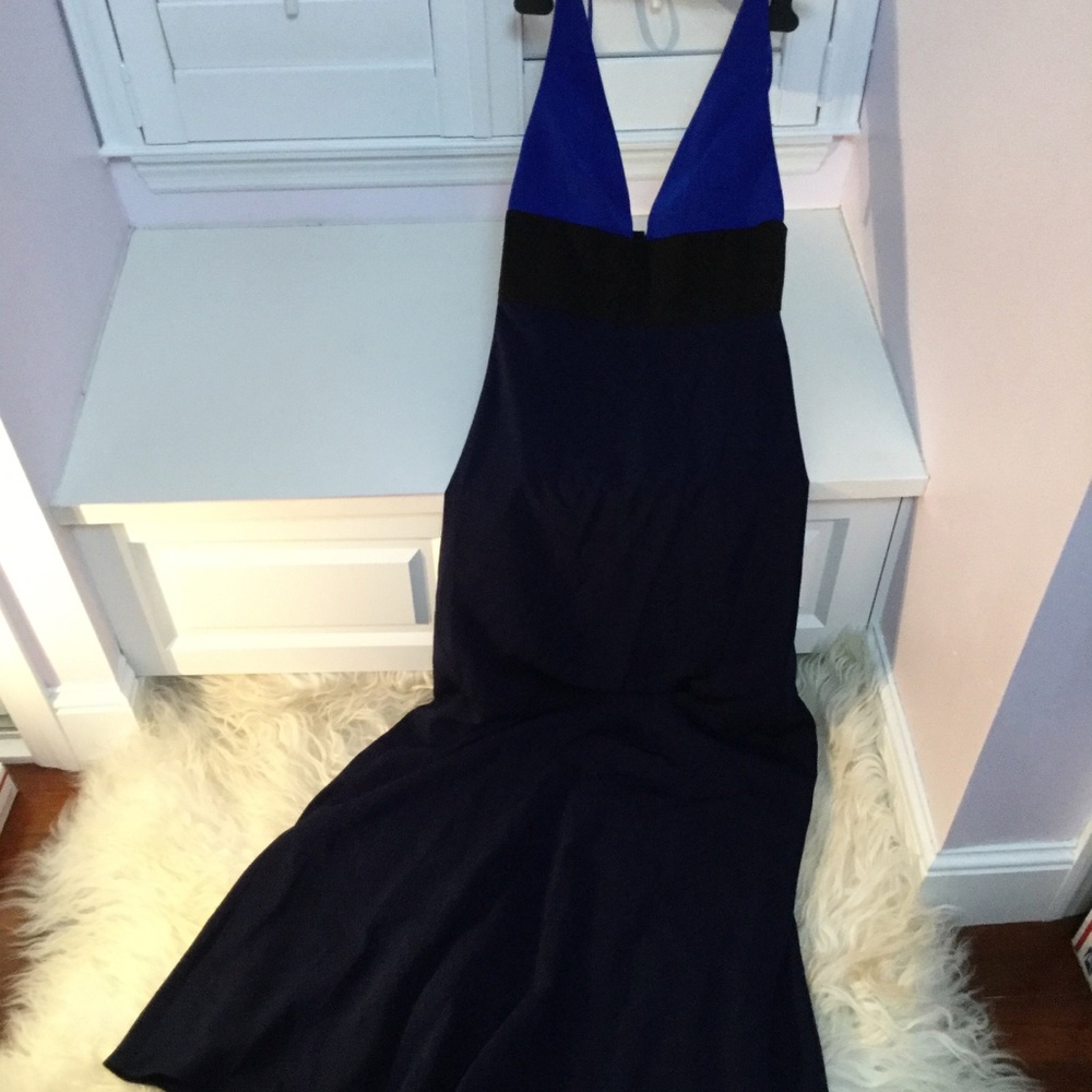 JILL JILL STUART Deep V-Neck Sleeveless Dress - Picture 2 of 6